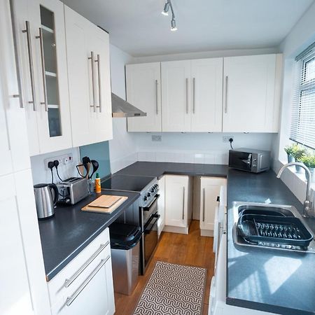 Comfortable House In Nuneaton Sleeps5 Free Parking Good Amenites エクステリア 写真