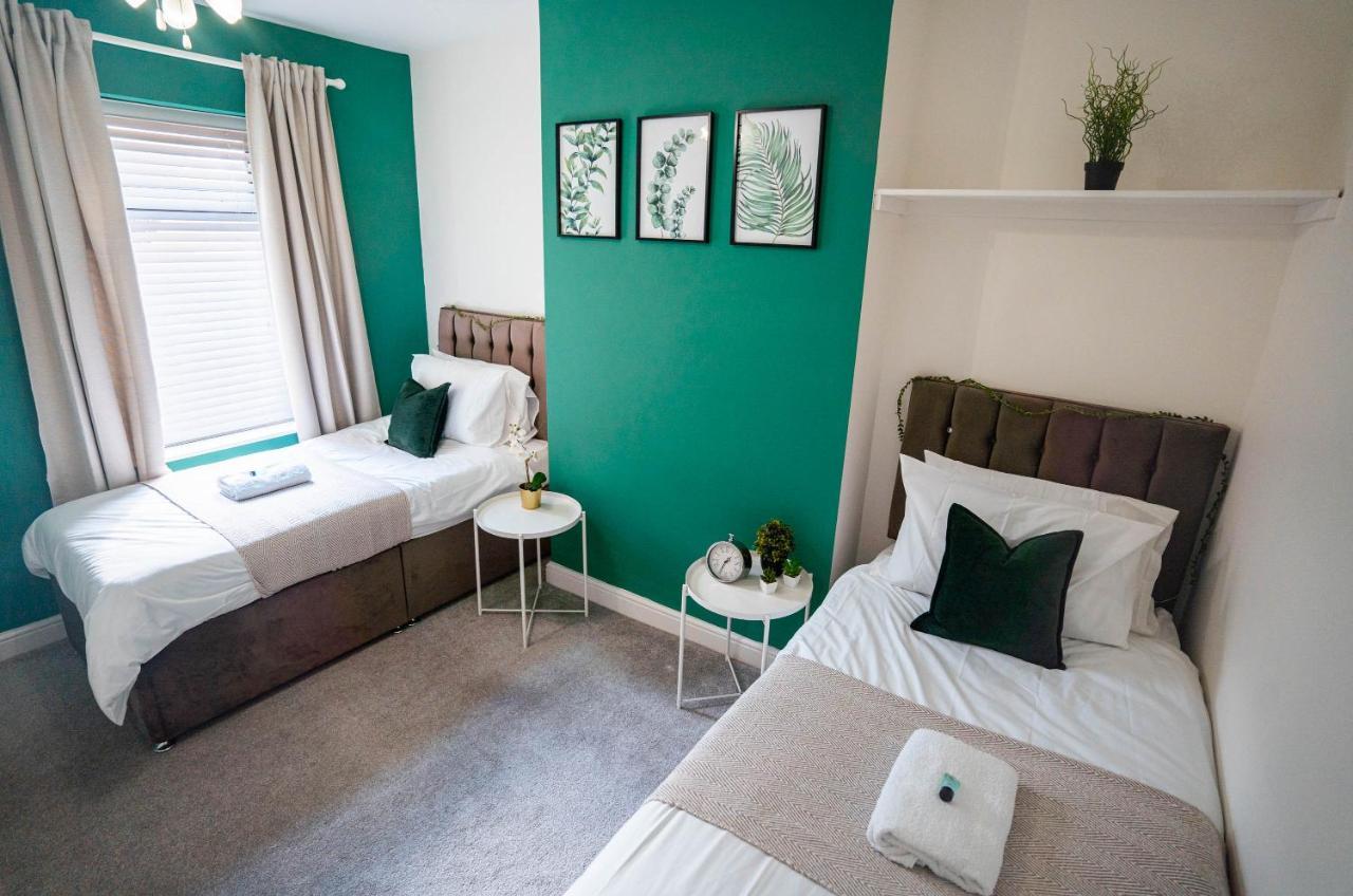 Comfortable House In Nuneaton Sleeps5 Free Parking Good Amenites エクステリア 写真